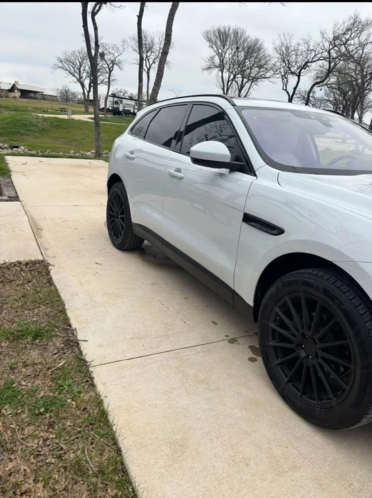 2017 Jaguar F-Pace - Image 2 of 4