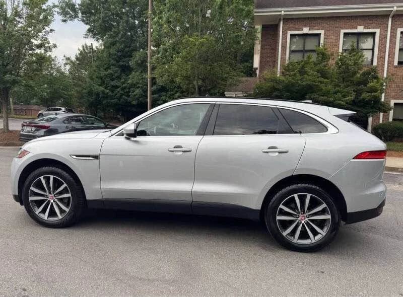 2017 Jaguar F-Pace - Image 14 of 18
