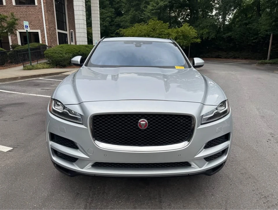 2017 Jaguar F-Pace - Image 3 of 20