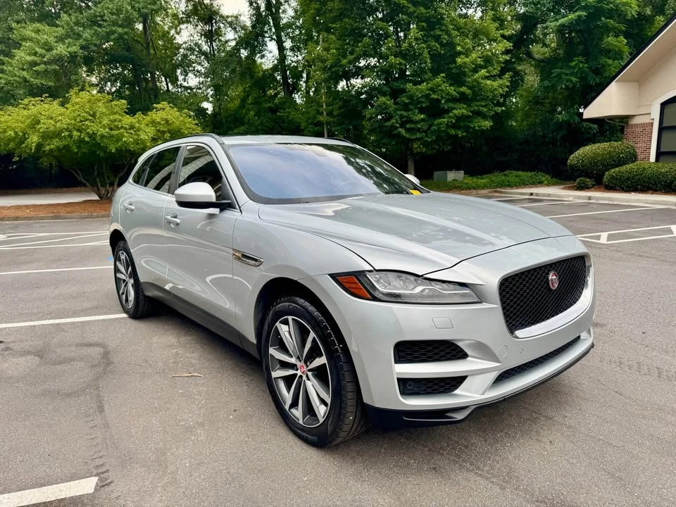 2017 Jaguar F-Pace - Image 4 of 20