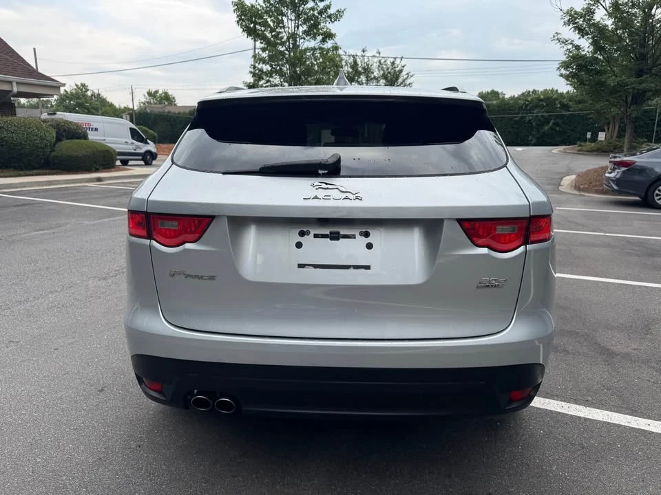 2017 Jaguar F-Pace - Image 8 of 20
