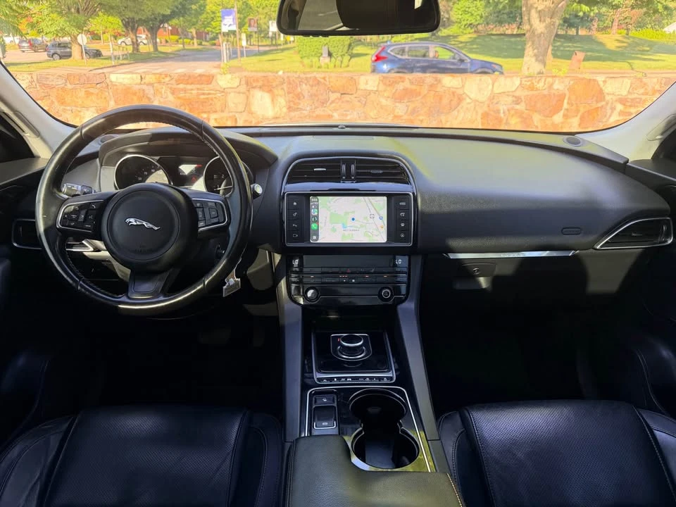 2017 Jaguar F-Pace - Image 6 of 14