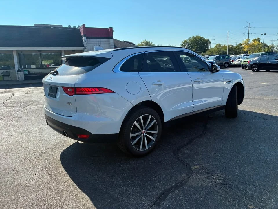 2017 Jaguar F-Pace - Image 3 of 9