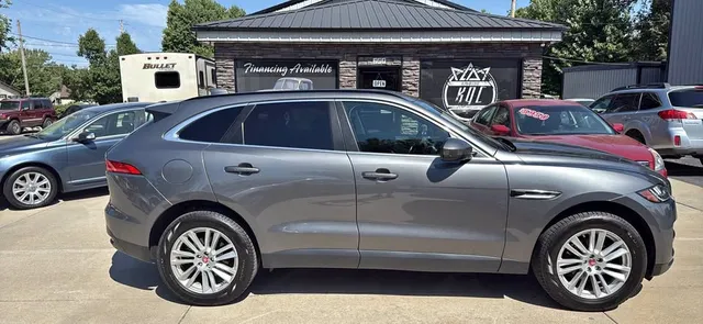 2017 Jaguar F-PACE 20d Prestige Sport Utility 4D