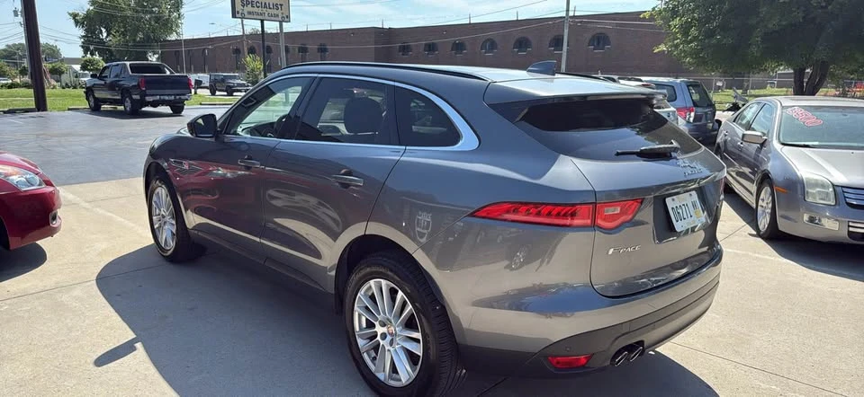 2017 Jaguar F-Pace - Image 4 of 20