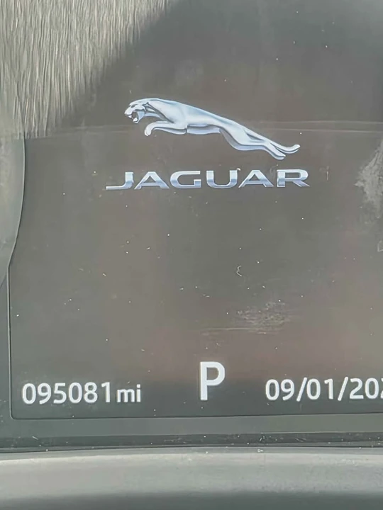 2017 Jaguar F-Pace - Image 7 of 8