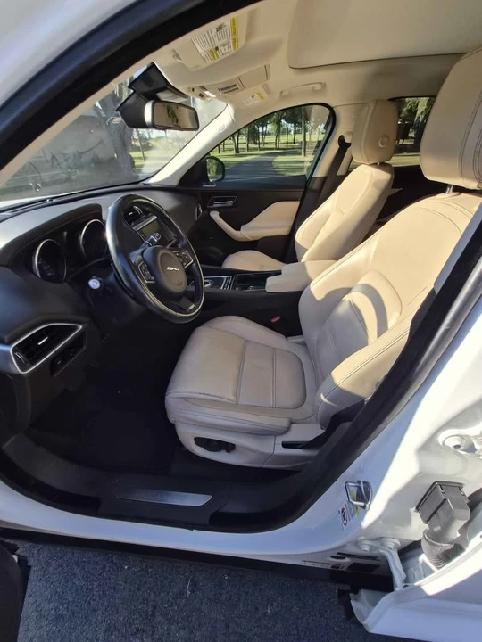 2017 Jaguar F-Pace - Image 4 of 8