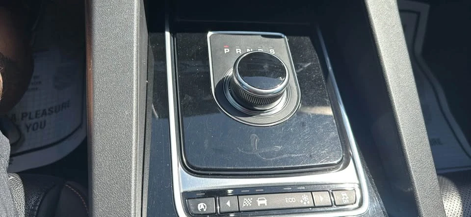 2017 Jaguar F-Pace - Image 19 of 20
