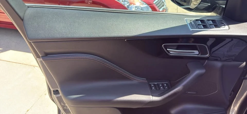 2017 Jaguar F-Pace - Image 8 of 20