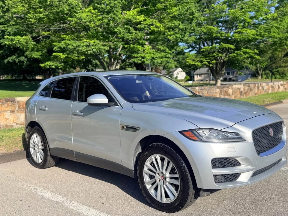 2017 Jaguar F-Pace - Image 3 of 13