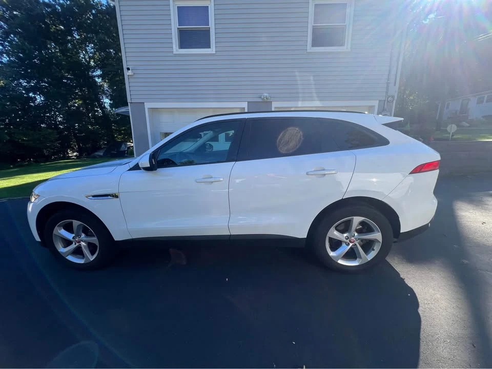 2017 Jaguar F-Pace - Image 8 of 20