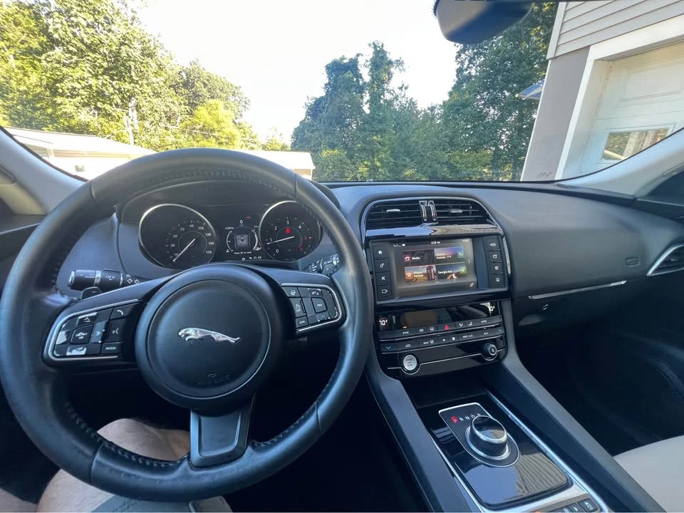 2017 Jaguar F-Pace - Image 15 of 20