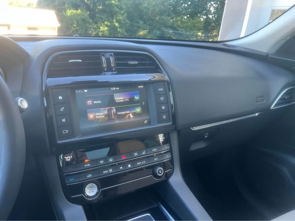 2017 Jaguar F-Pace - Image 17 of 20