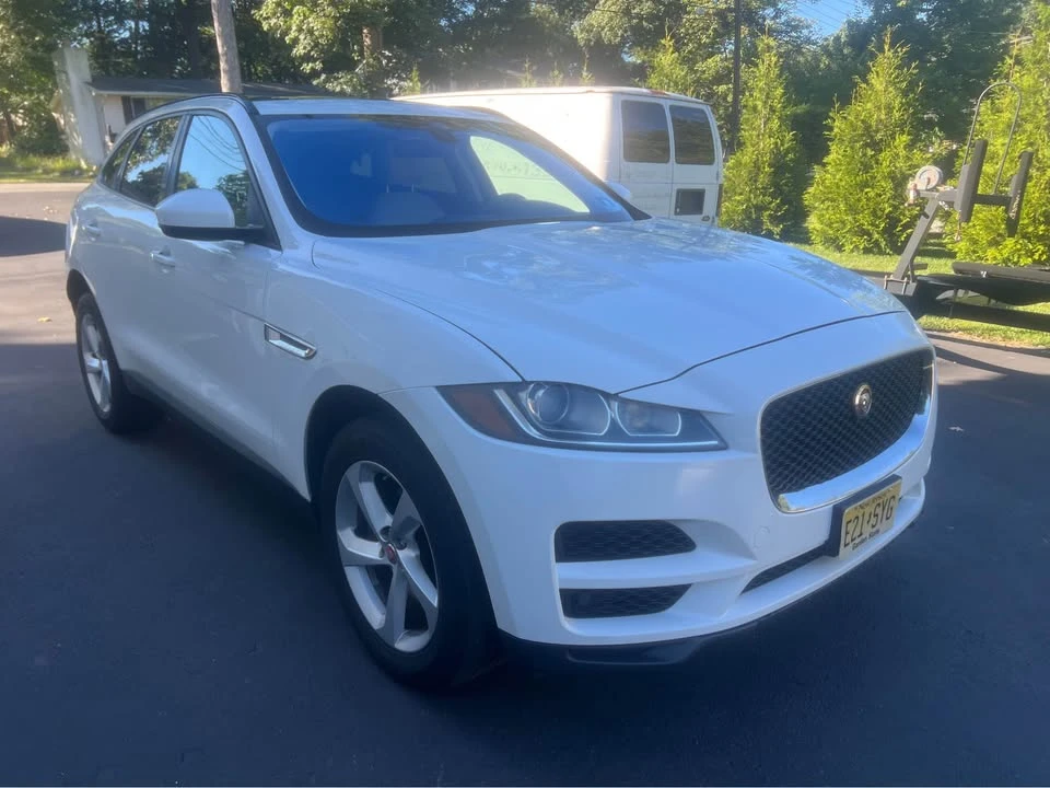2017 Jaguar F-Pace - Image 3 of 20