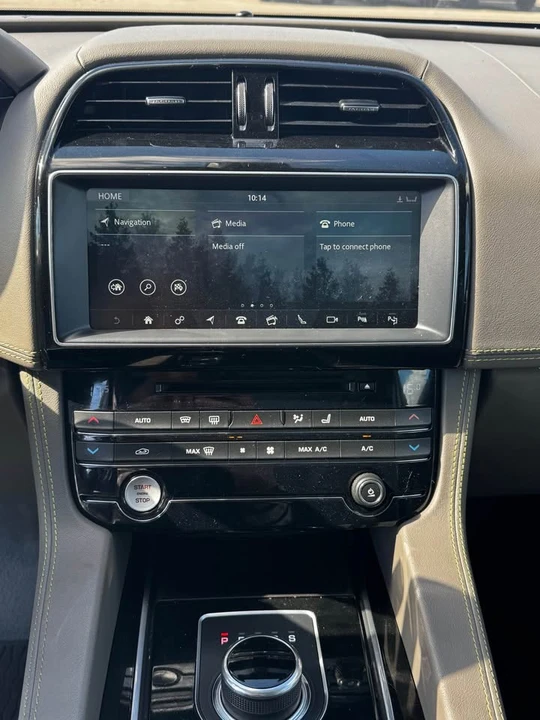 2017 Jaguar F-Pace - Image 7 of 16