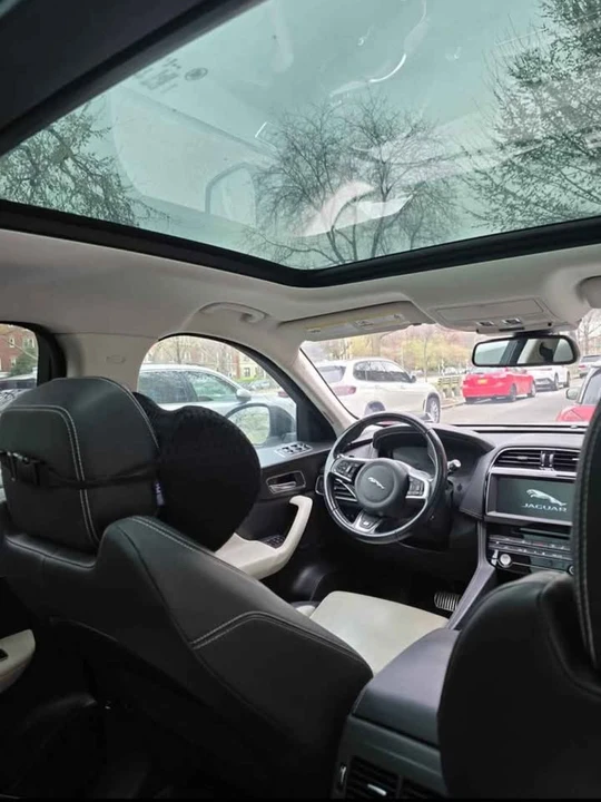 2017 Jaguar F-Pace - Image 3 of 6