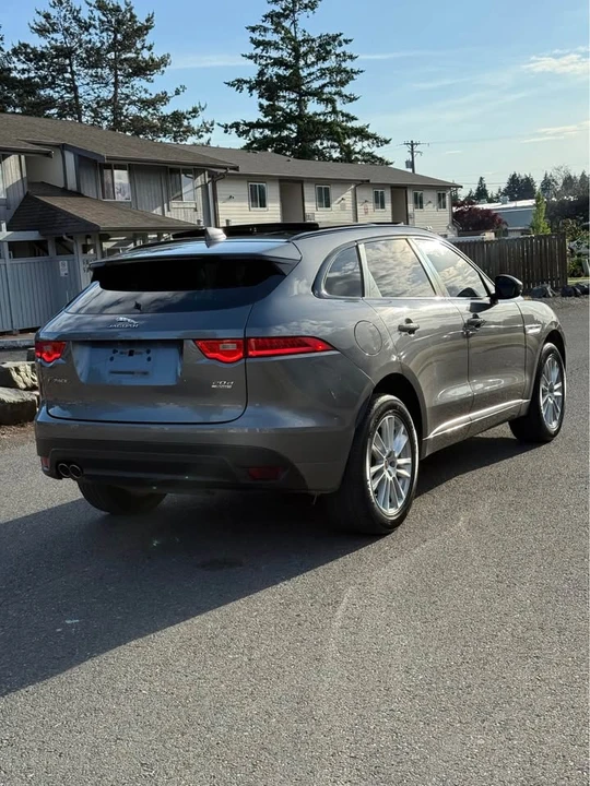2017 Jaguar F-Pace - Image 4 of 12