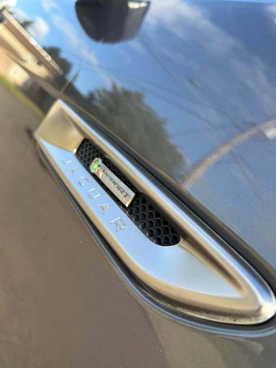 2017 Jaguar F-Pace - Image 6 of 12