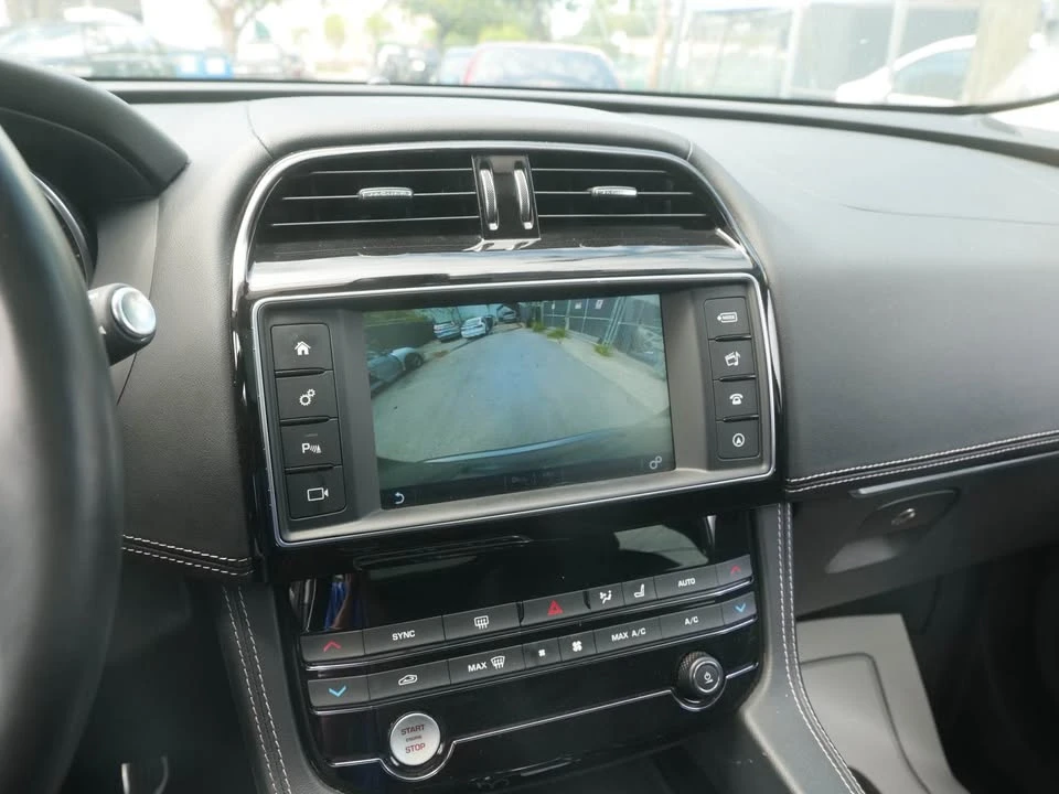 2017 Jaguar F-Pace - Image 12 of 17