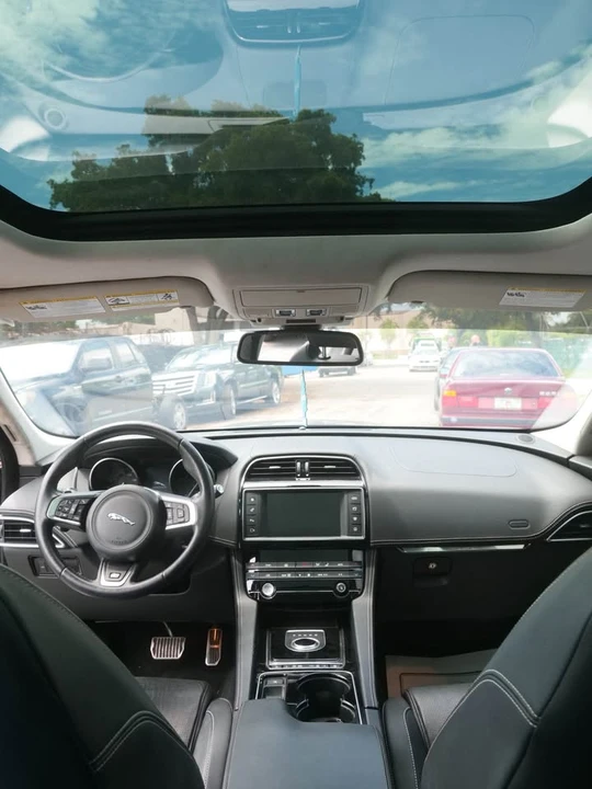 2017 Jaguar F-Pace - Image 7 of 17