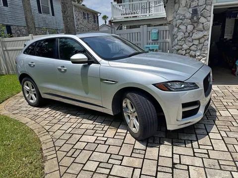 2017 Jaguar F-PACE 20d R-Sport SUV 4D