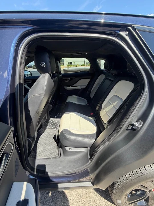 2017 Jaguar F-Pace - Image 10 of 19