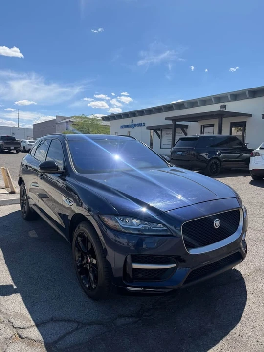 2017 Jaguar F-Pace - Image 3 of 19