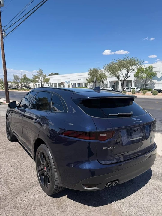2017 Jaguar F-Pace - Image 5 of 19
