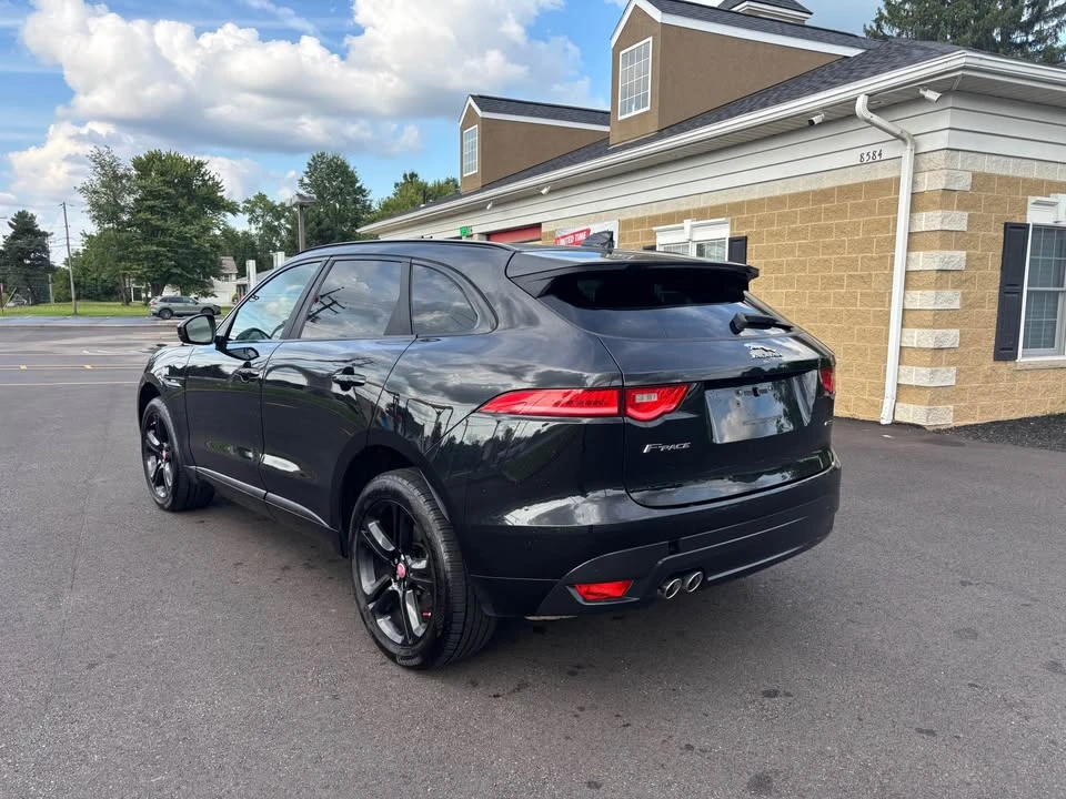 2017 Jaguar F-Pace - Image 3 of 12