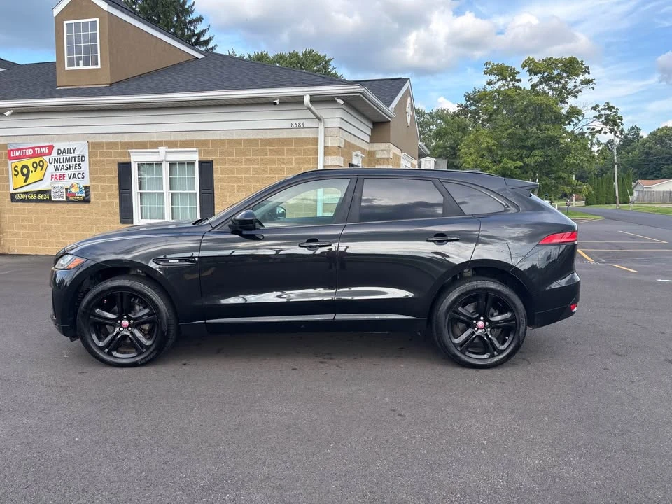 2017 Jaguar F-Pace - Image 2 of 12