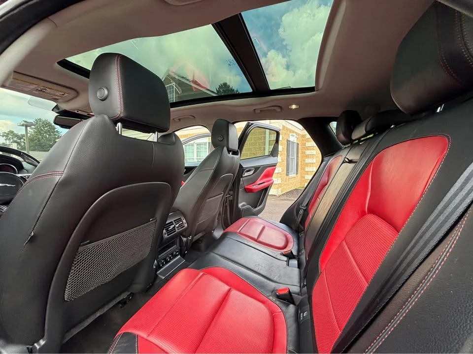 2017 Jaguar F-Pace - Image 8 of 12