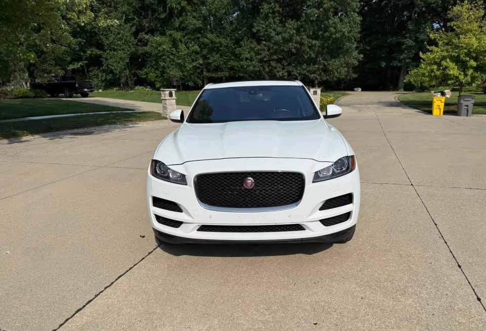 2017 Jaguar F-Pace - Image 8 of 12