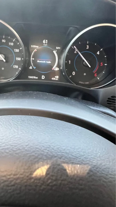 2017 Jaguar F-Pace - Image 10 of 12