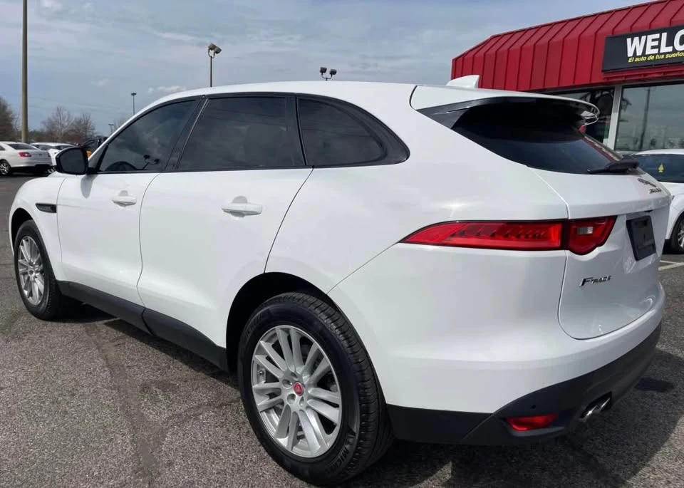 2017 Jaguar F-Pace - Image 2 of 12