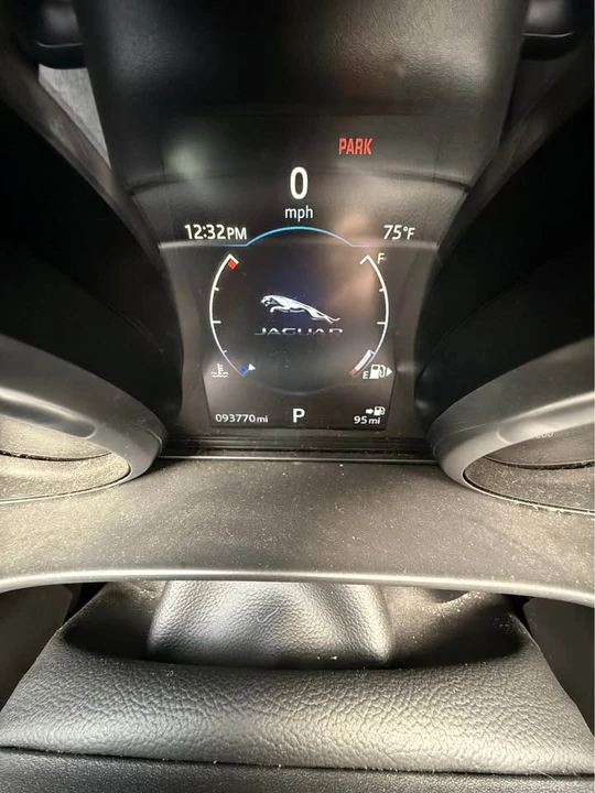 2017 Jaguar F-Pace - Image 3 of 9