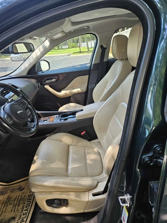 2017 Jaguar F-Pace - Image 5 of 16