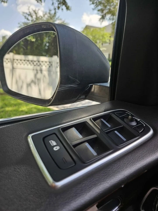 2017 Jaguar F-Pace - Image 11 of 16