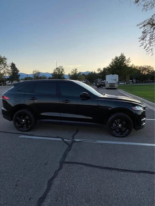 2017 Jaguar F-Pace - Image 4 of 9