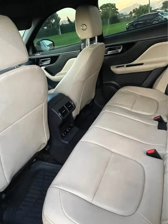 2017 Jaguar F-Pace - Image 9 of 9