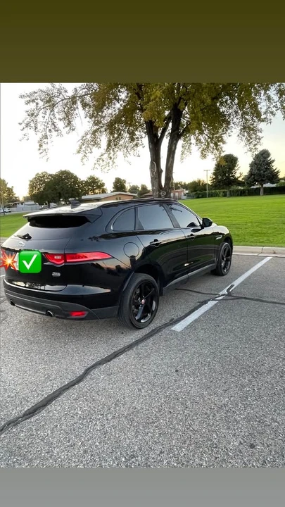 2017 Jaguar F-Pace - Image 8 of 9