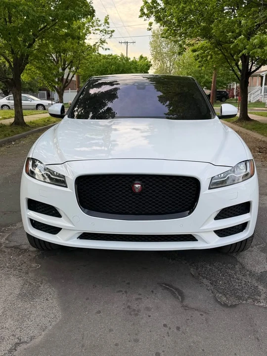 2017 Jaguar F-Pace - Image 5 of 5