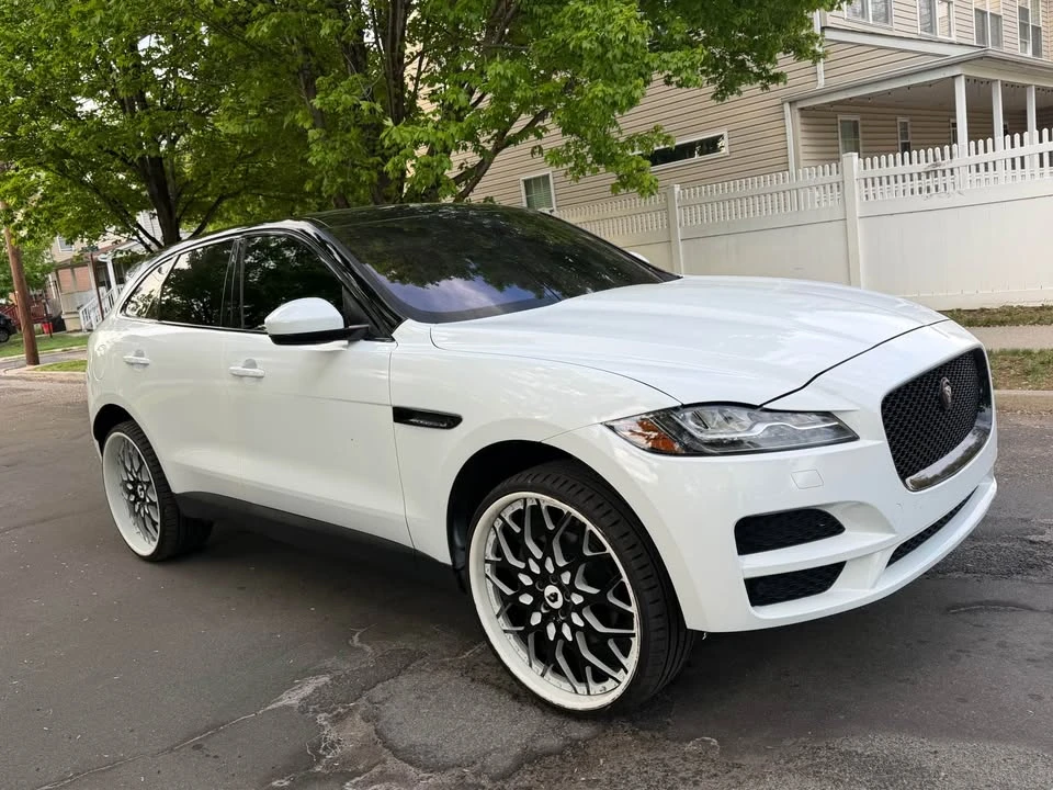 2017 Jaguar F-Pace - Image 2 of 5