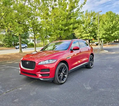 2017 Jaguar F-PACE 25t Prestige Sport Utility 4D