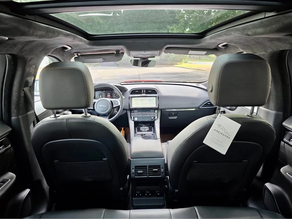 2017 Jaguar F-Pace - Image 9 of 20