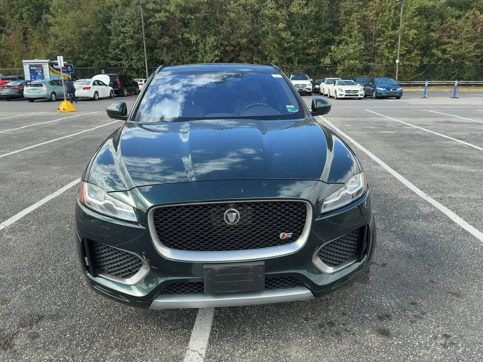 2017 Jaguar F-Pace - Image 2 of 13