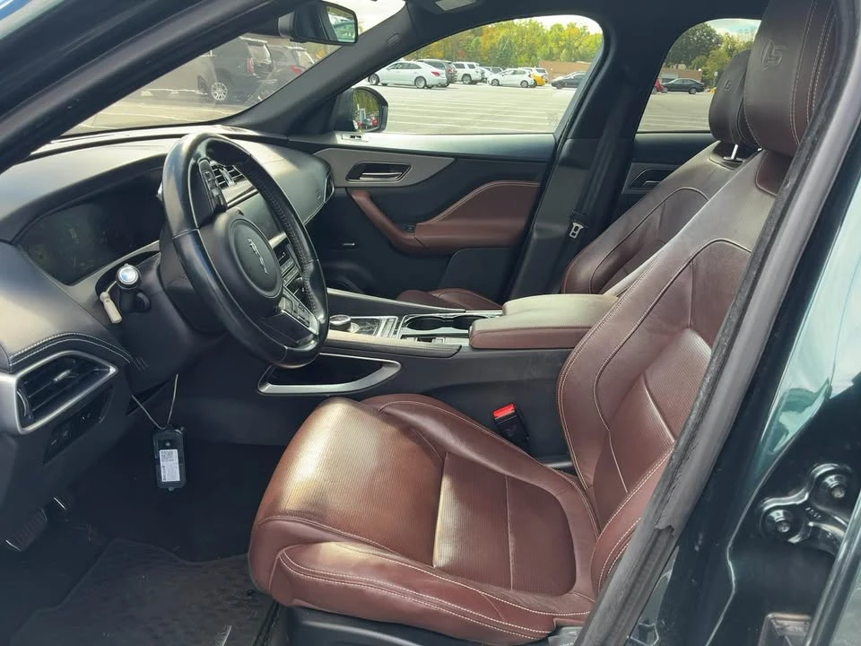 2017 Jaguar F-Pace - Image 11 of 13