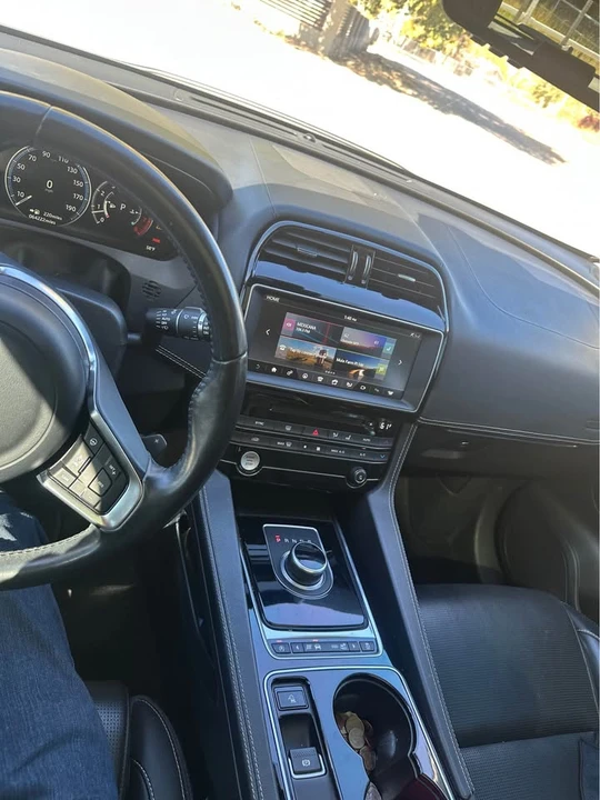 2017 Jaguar F-Pace - Image 8 of 9