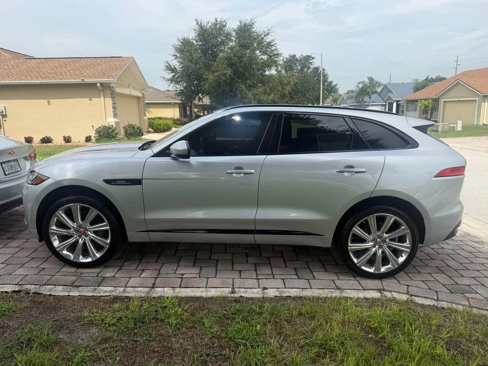 2017 Jaguar F-Pace - Image 10 of 10