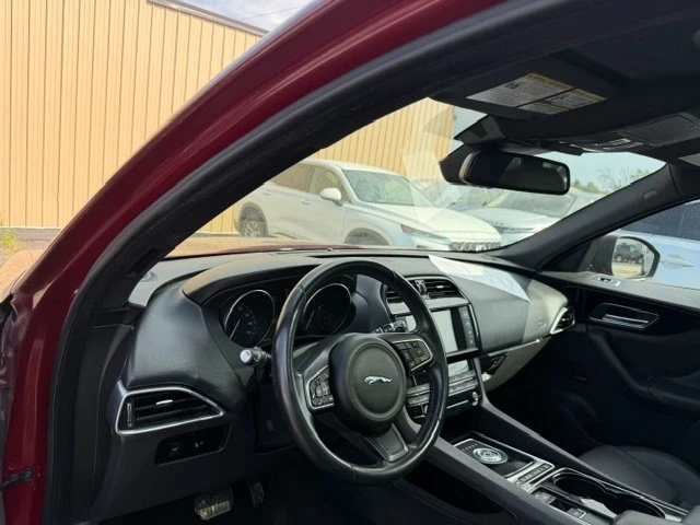 2017 Jaguar F-Pace - Image 7 of 20