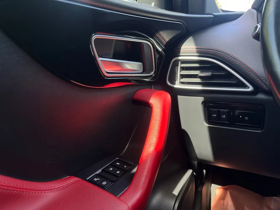 2017 Jaguar F-Pace - Image 8 of 20